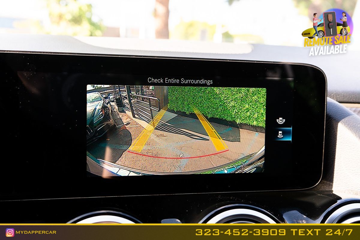 Mercedes-Benz GLA 250 photo 45