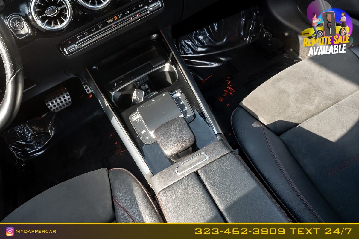 Mercedes-Benz GLA 250 photo 21