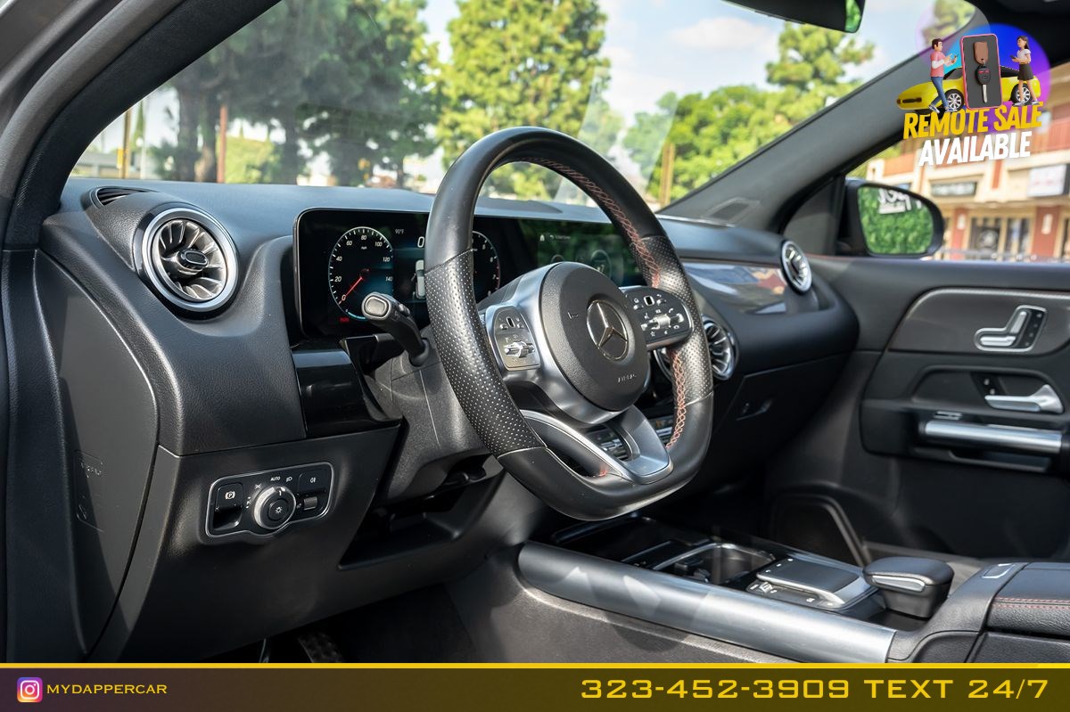 Mercedes-Benz GLA 250 photo 11