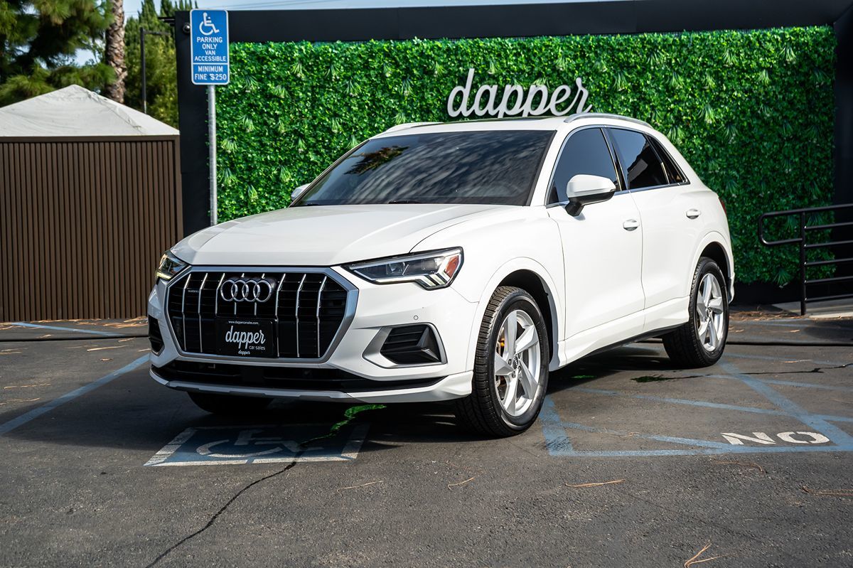 Audi Q3 photo 2