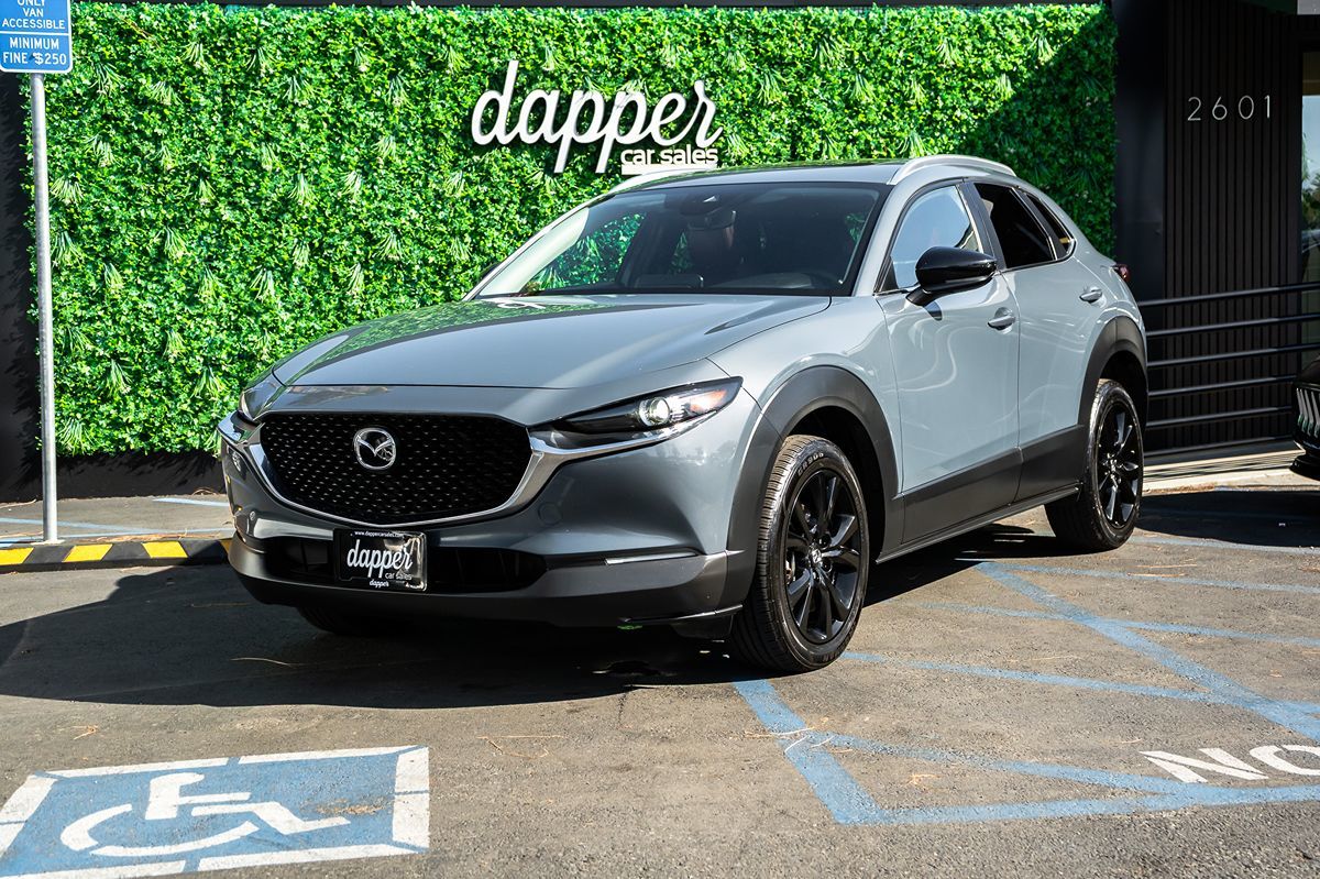 Mazda CX-30 photo 2