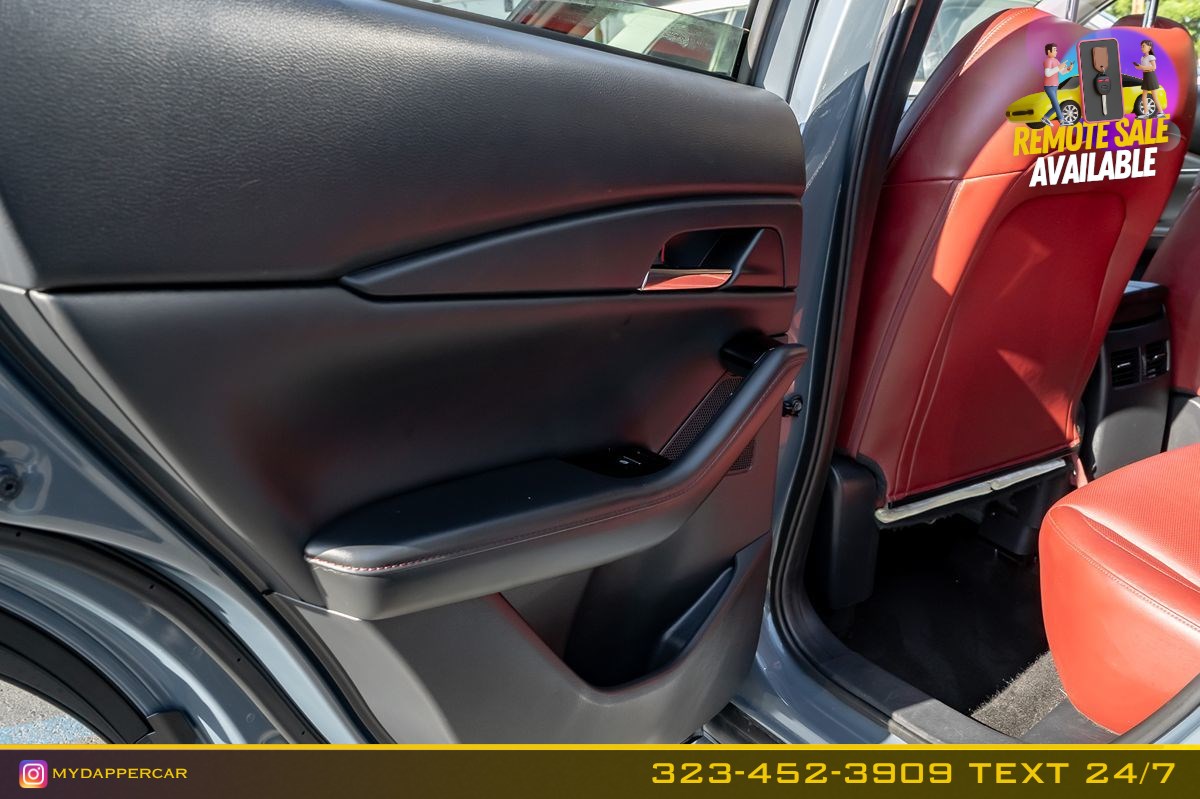 Mazda CX-30 photo 17