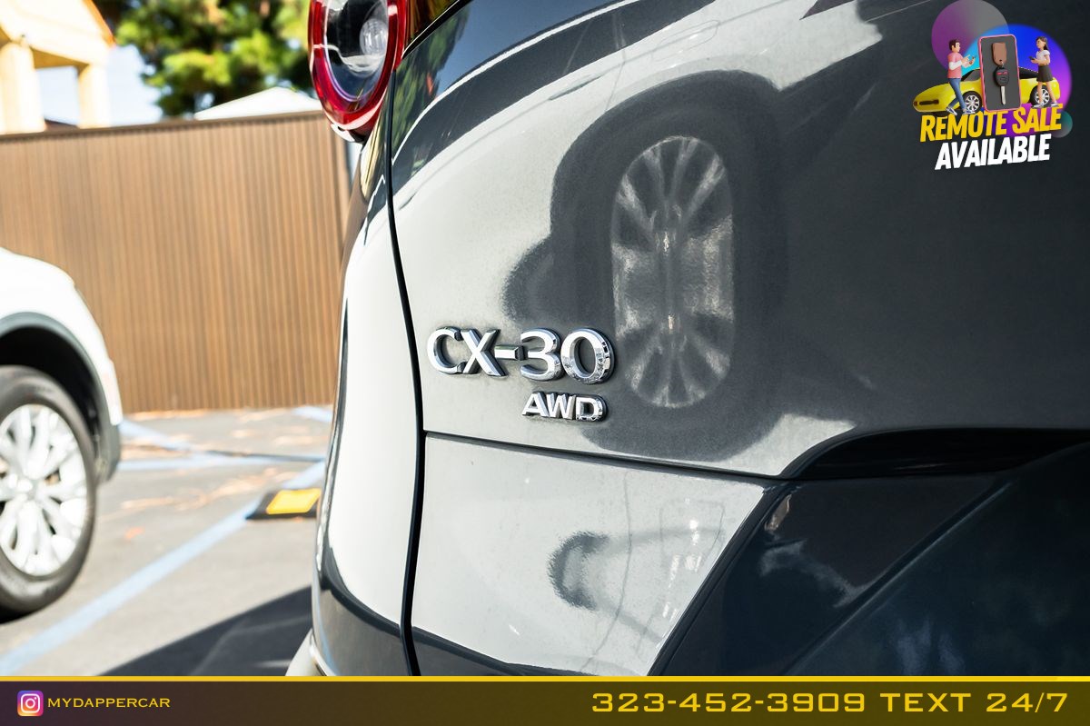 Mazda CX-30 photo 11