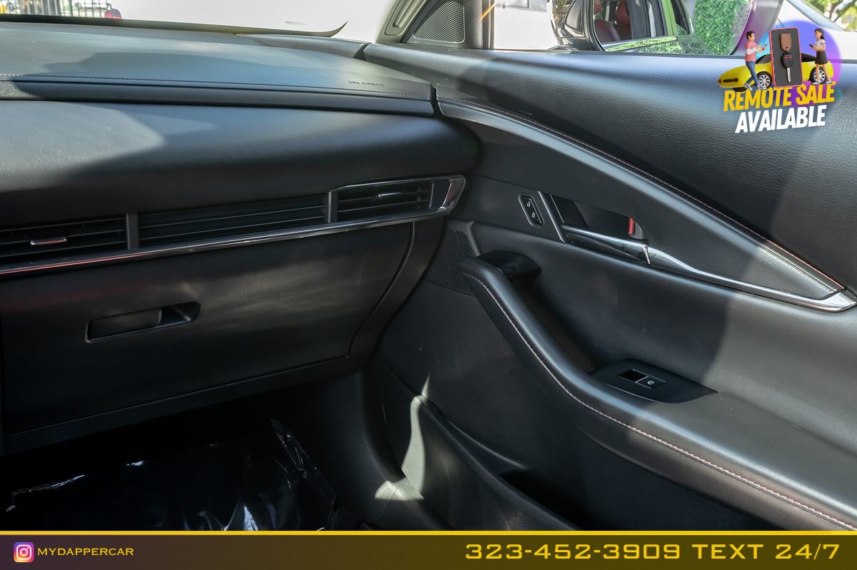 Mazda CX-30 photo 24