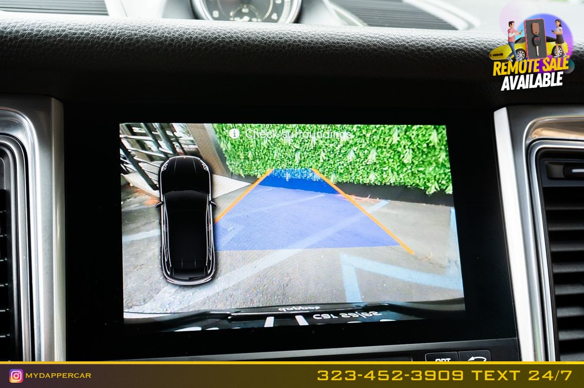 Porsche Macan photo 38