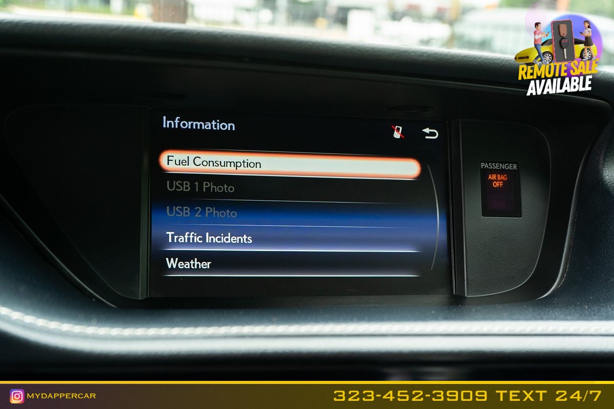 Lexus ES photo 33