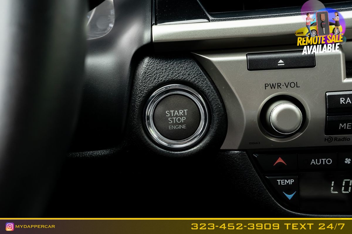Lexus ES photo 27