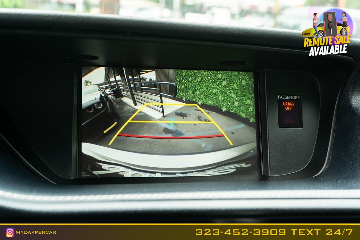 Lexus ES photo 35