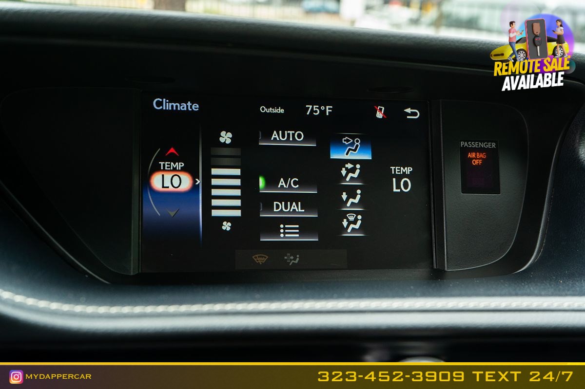 Lexus ES photo 32