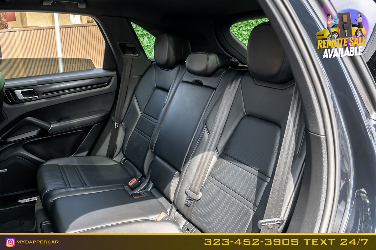 Porsche Cayenne photo 16