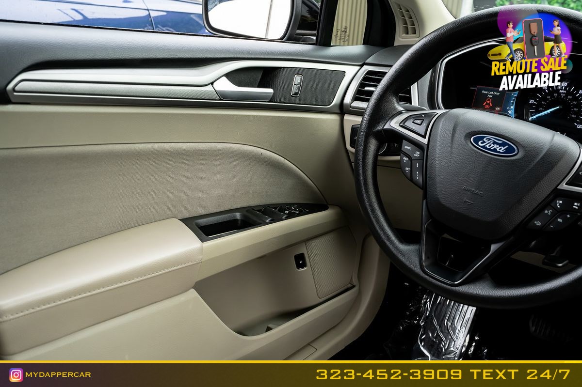 Ford Fusion photo 19
