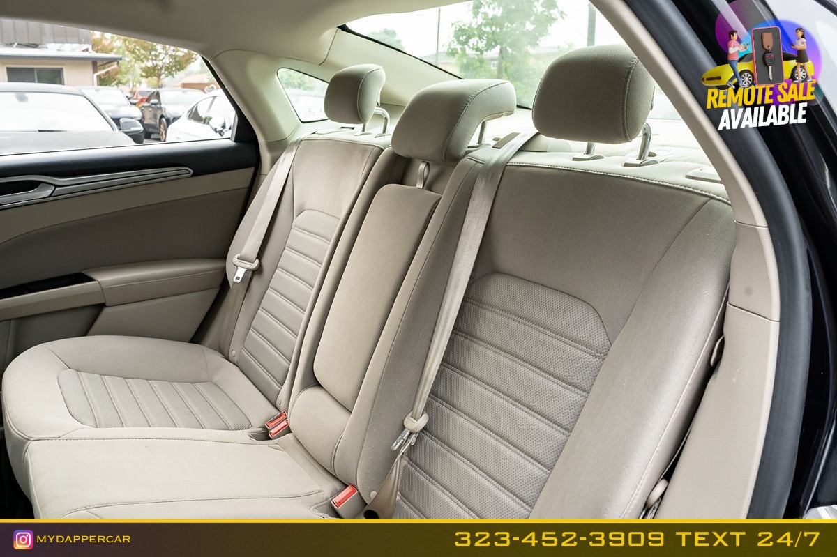 Ford Fusion photo 16