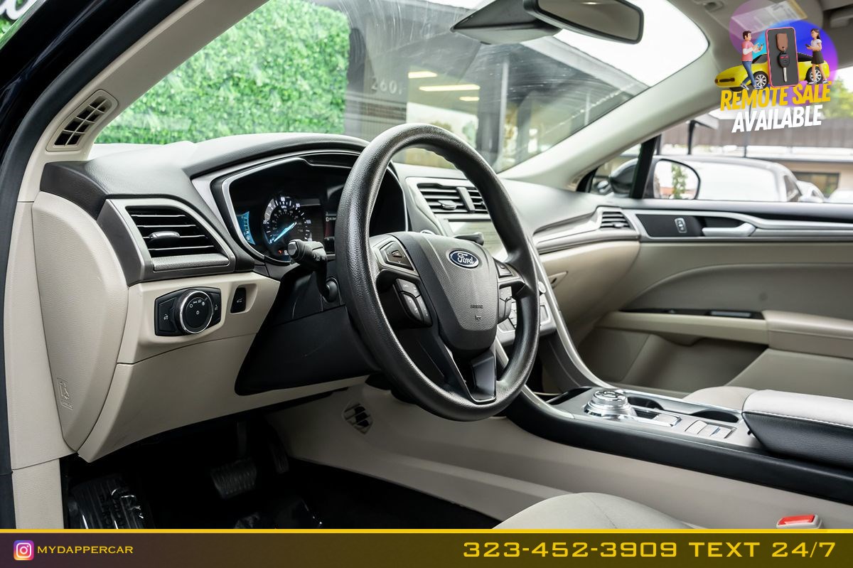 Ford Fusion photo 11
