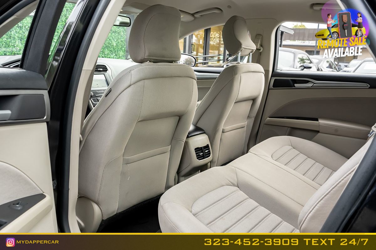 Ford Fusion photo 14