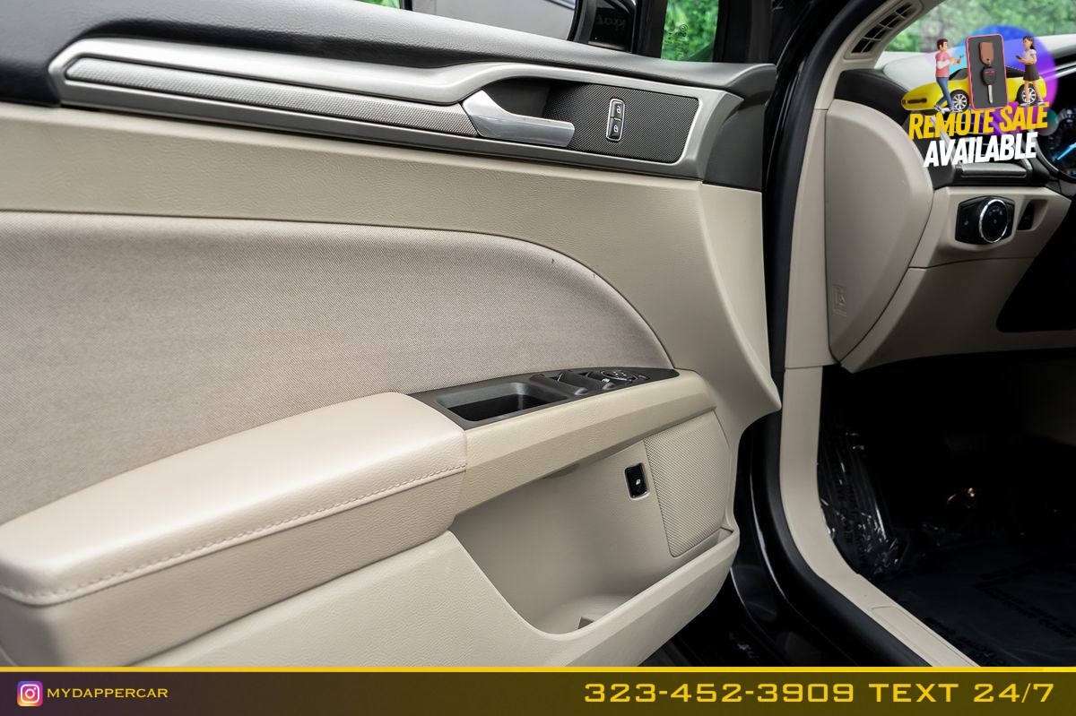 Ford Fusion photo 12