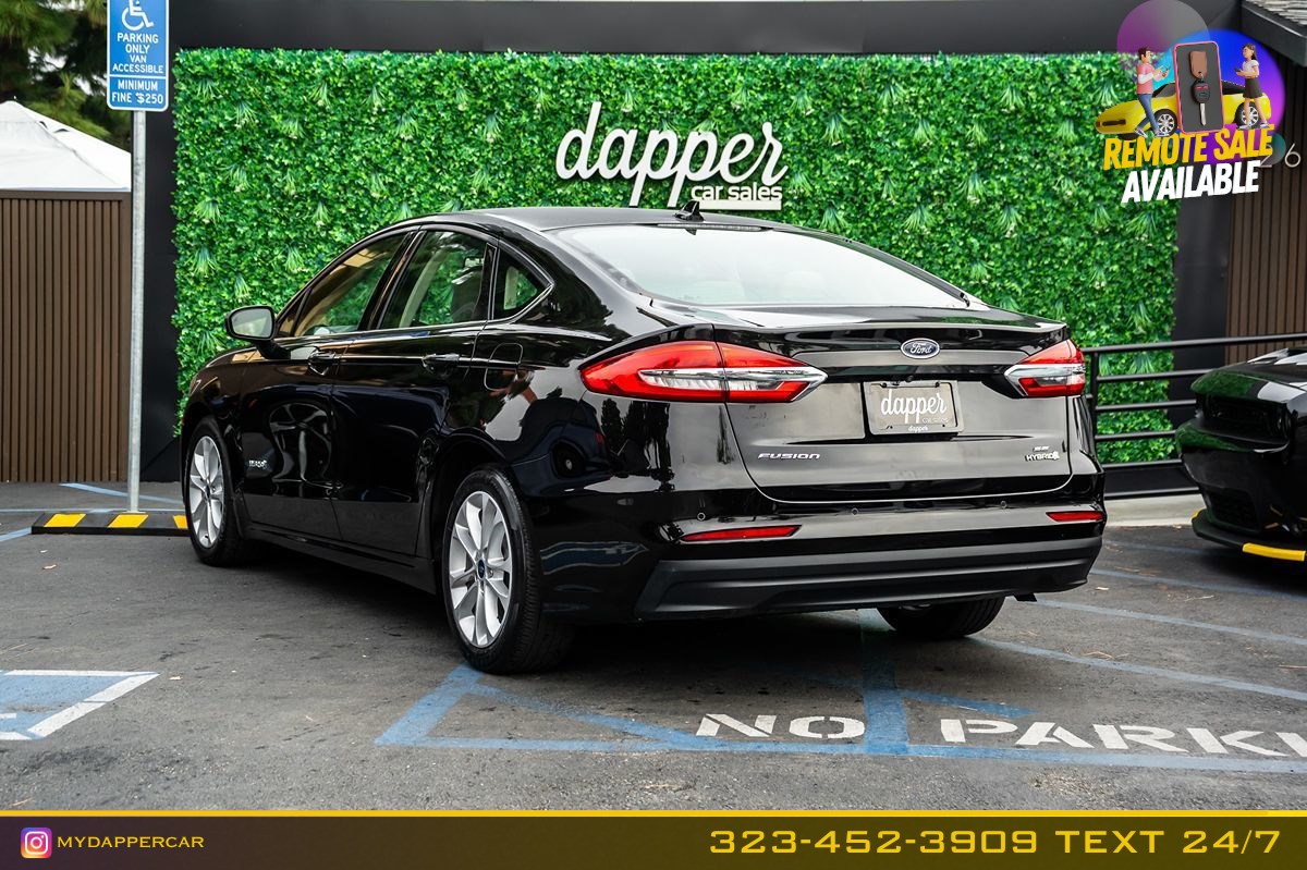 Ford Fusion photo 9