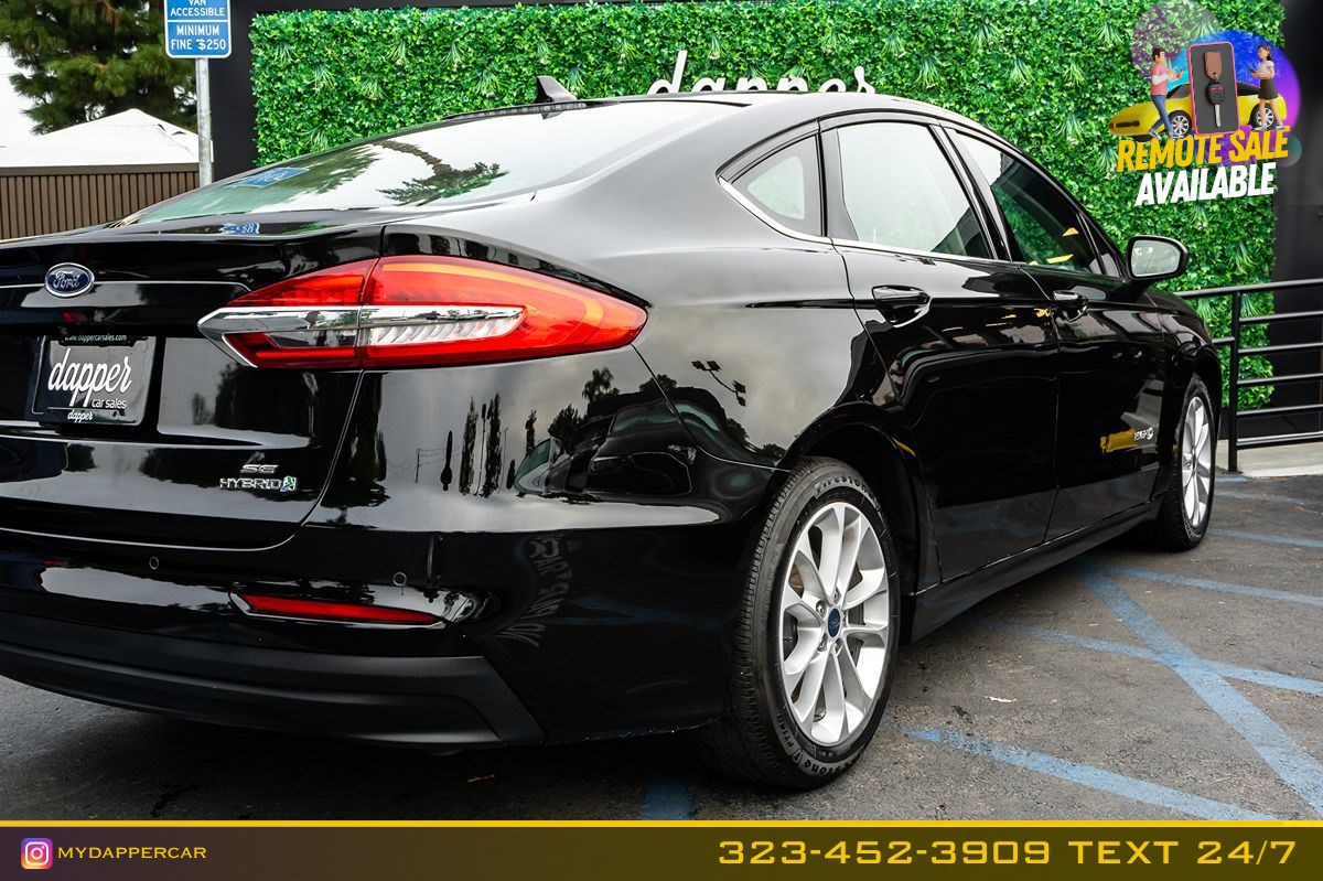 Ford Fusion photo 8