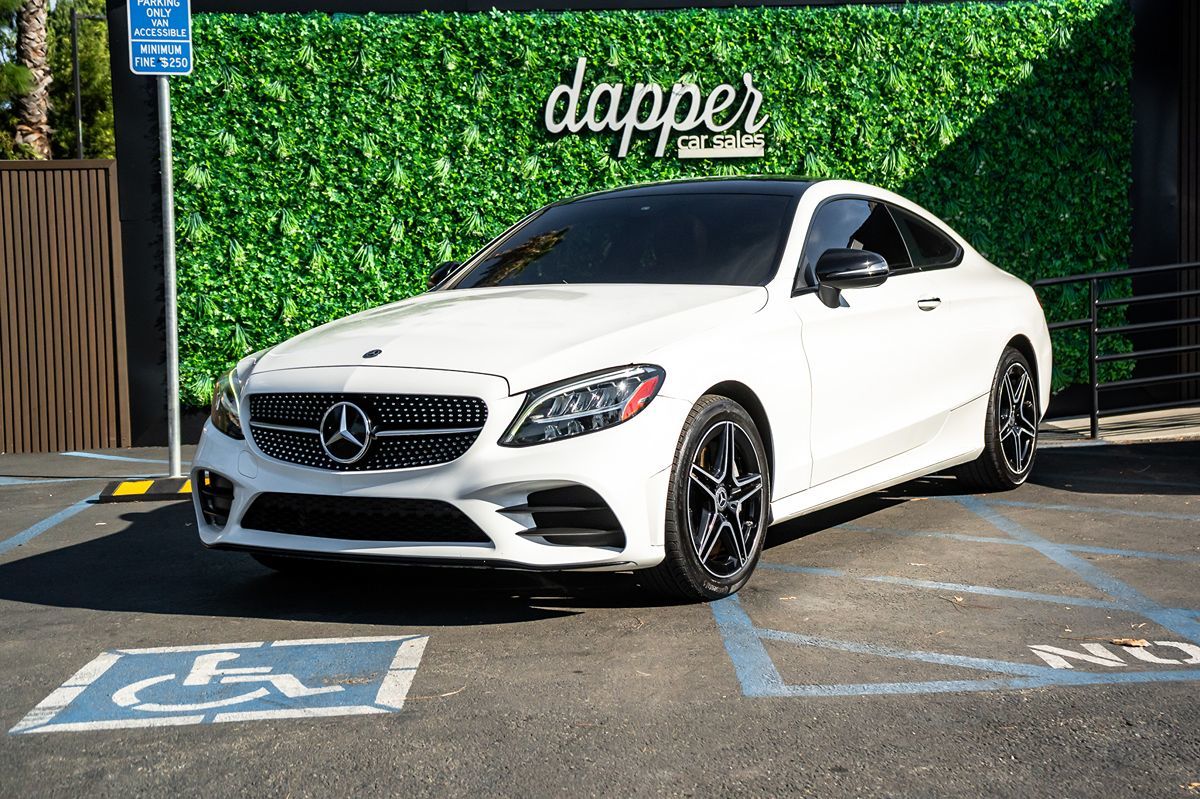 Mercedes-Benz C300 photo 2