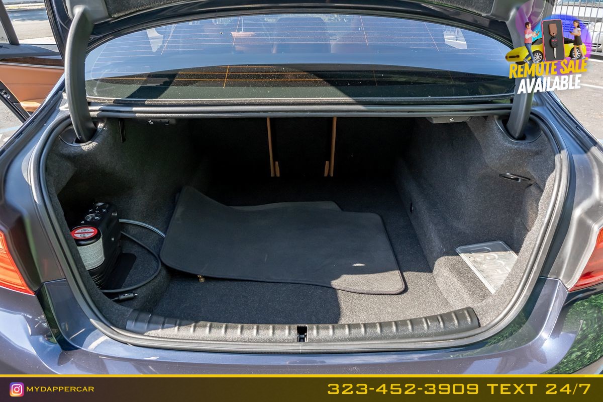 BMW 5 Series photo 18