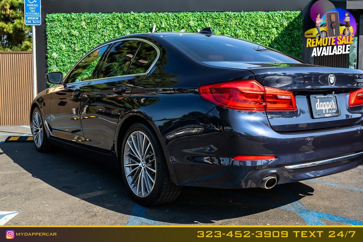 BMW 5 Series photo 10