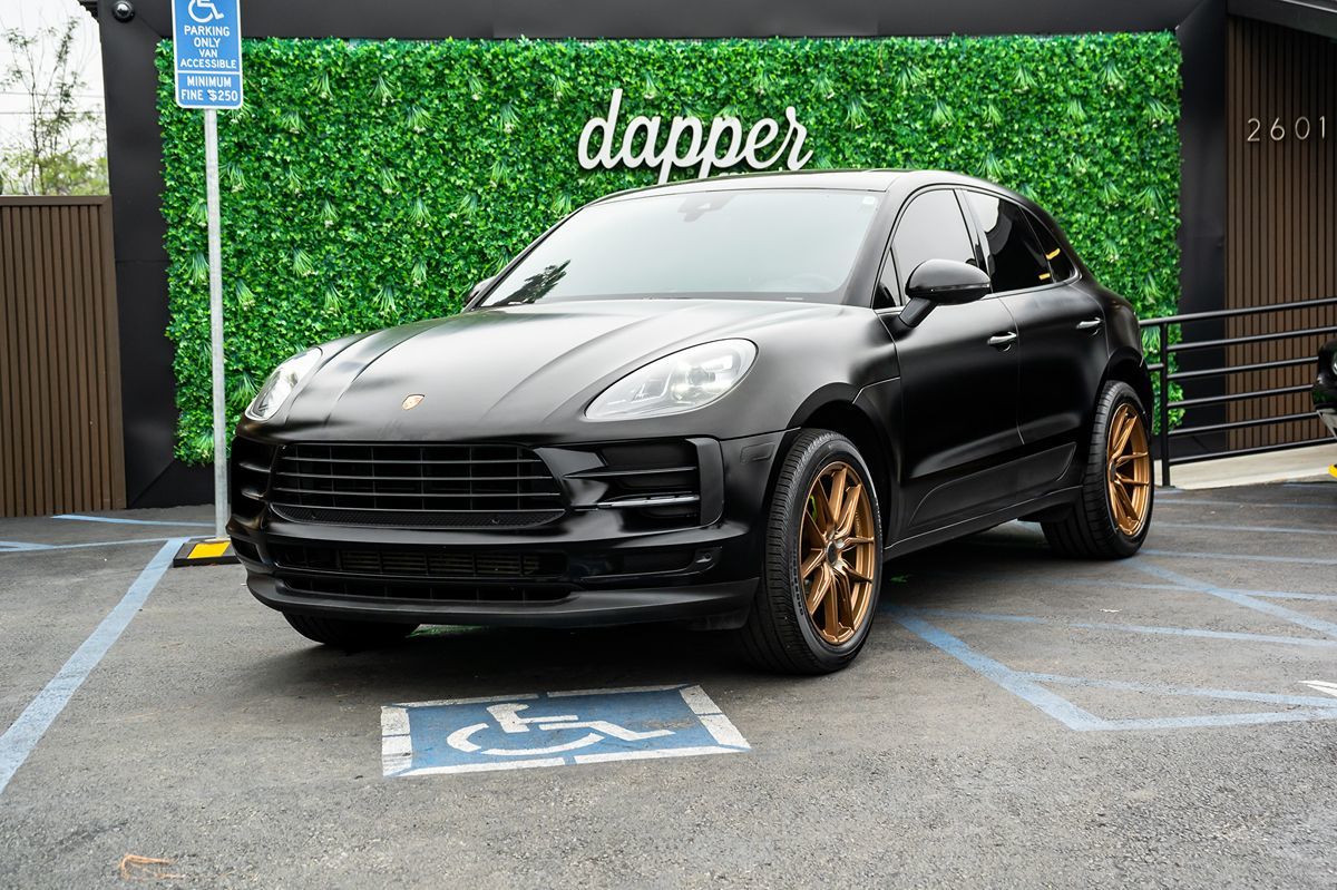 Porsche Macan photo 2