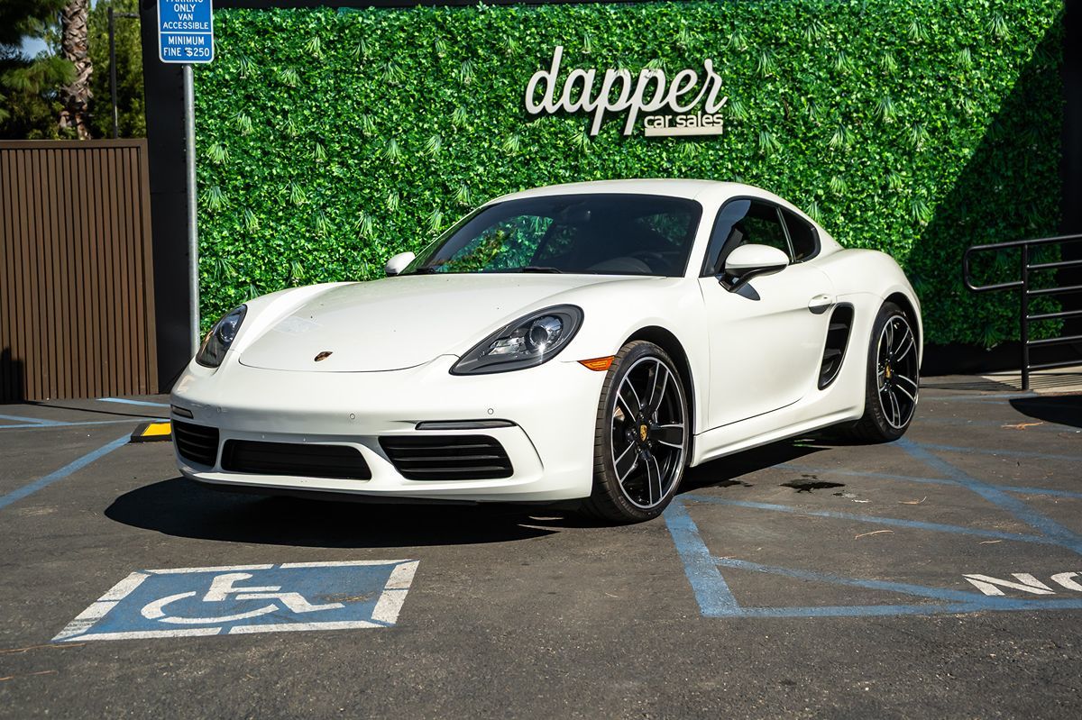 Porsche 718 Cayman photo 2
