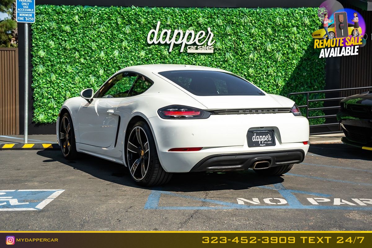 Porsche 718 Cayman photo 9