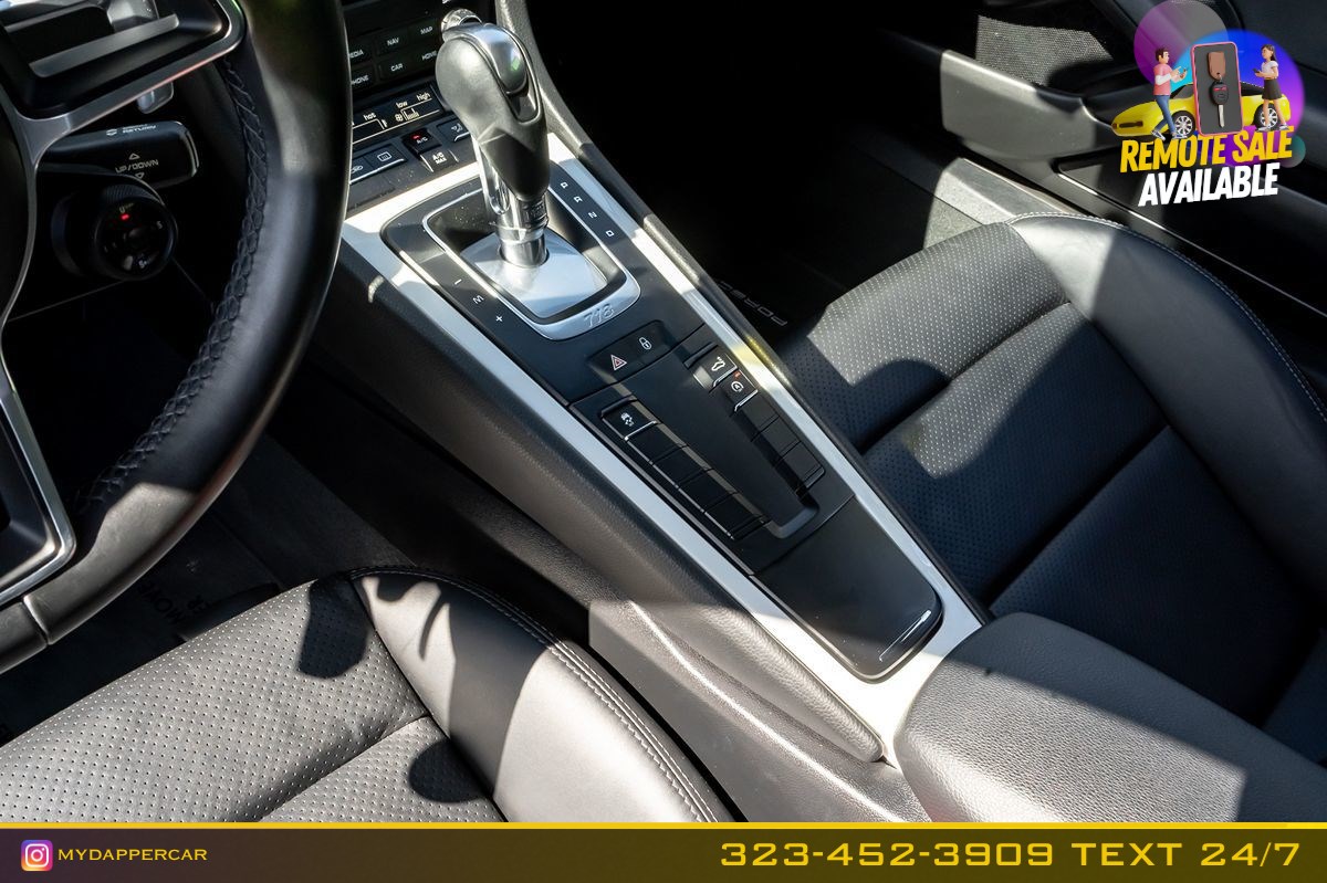 Porsche 718 Cayman photo 17