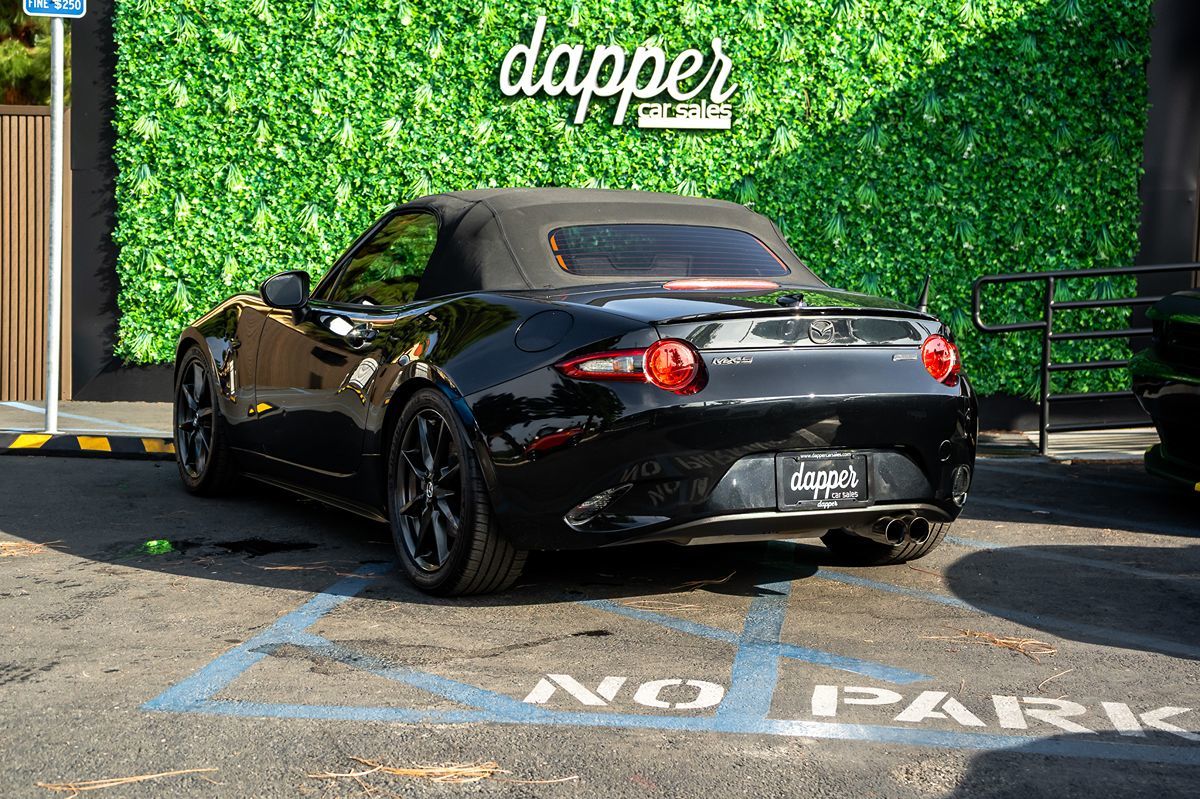 Mazda MX-5 photo 11