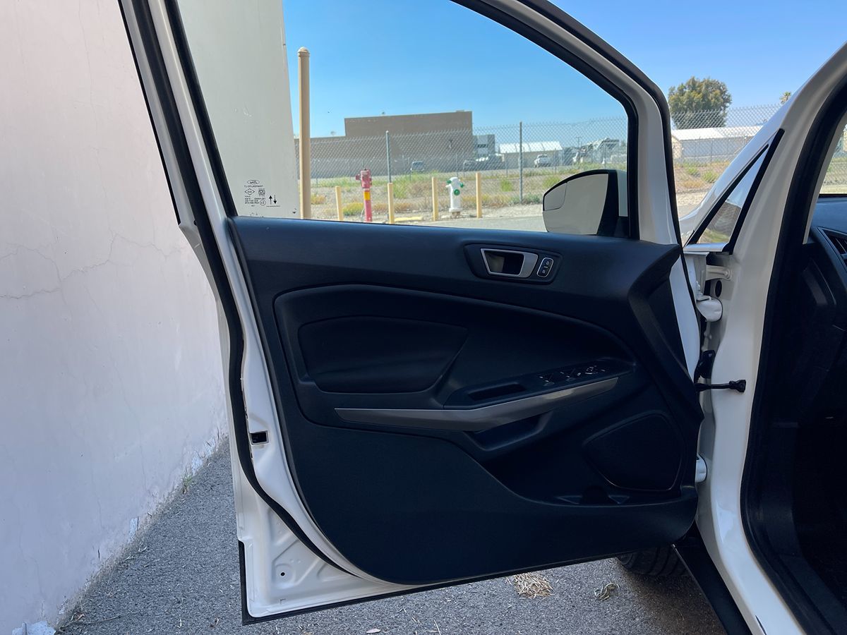 2020 Ford EcoSport SE photo 16
