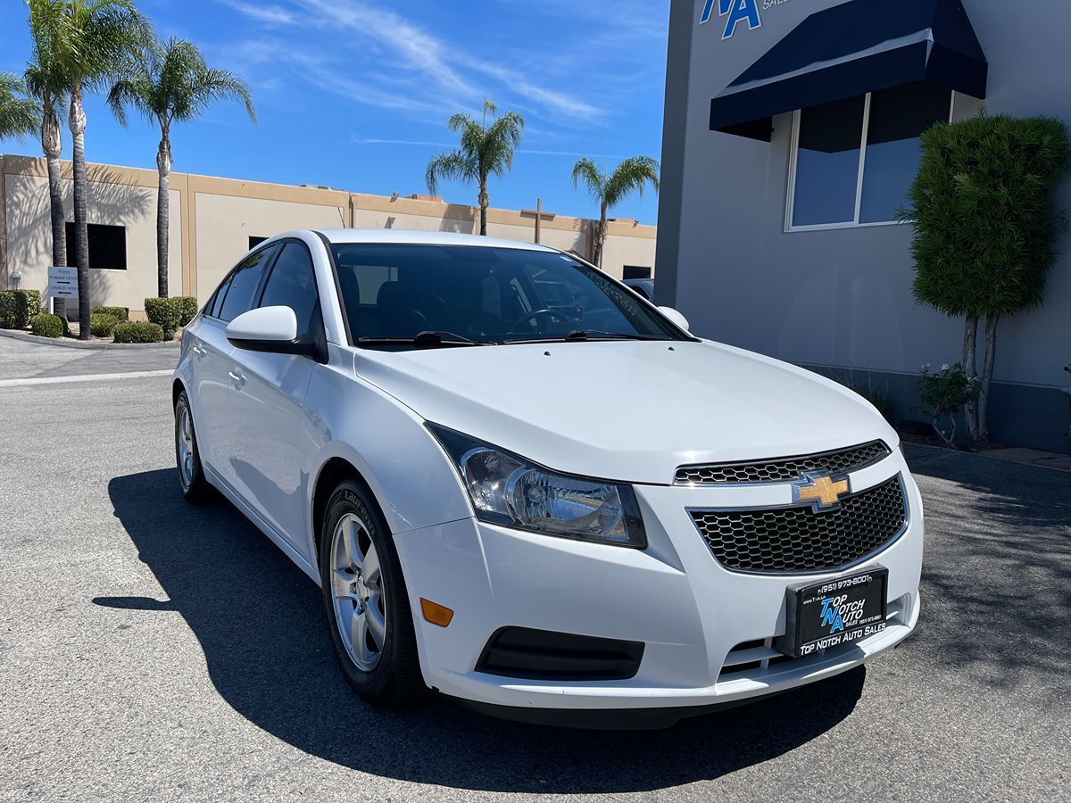 2014 Chevrolet Cruze photo 3