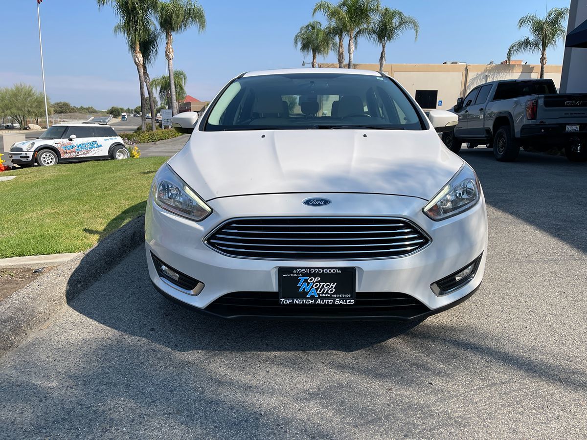 2018 Ford Focus Titanium photo 2
