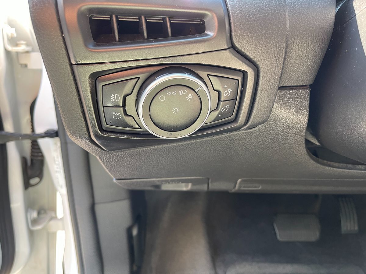 2018 Ford Focus Titanium photo 28