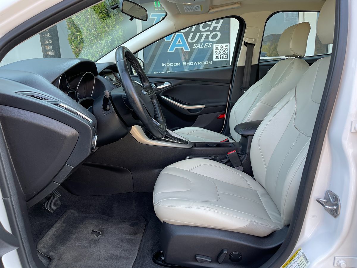 2018 Ford Focus Titanium photo 14