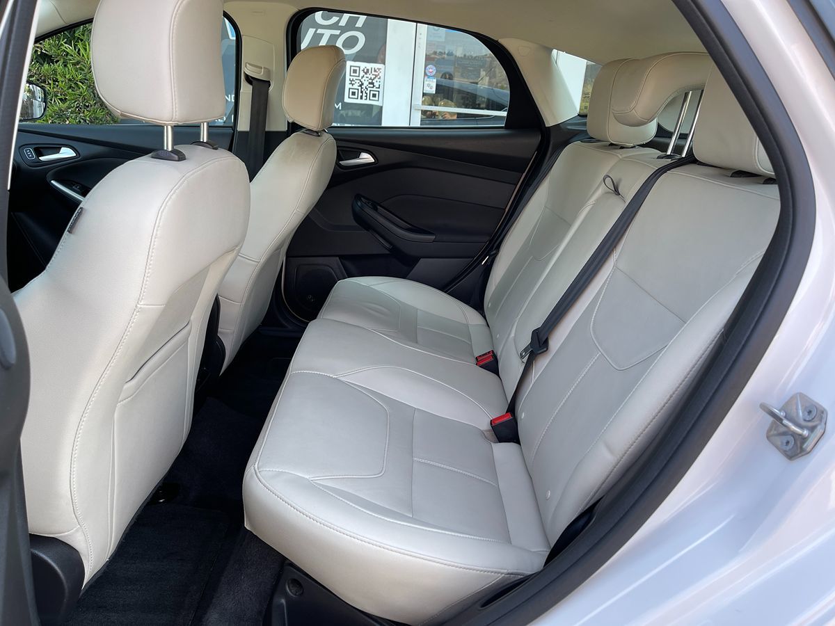 2018 Ford Focus Titanium photo 18
