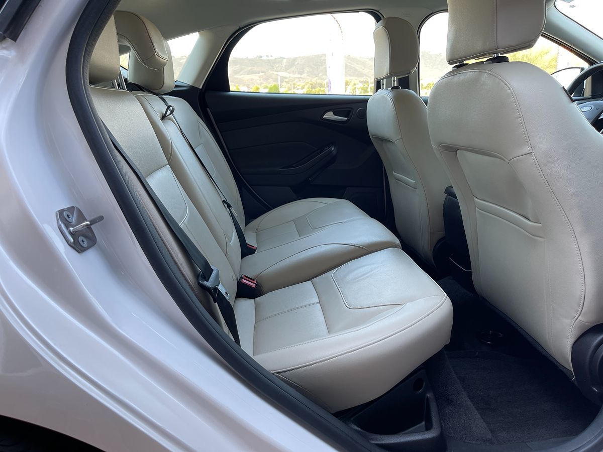 2018 Ford Focus Titanium photo 22