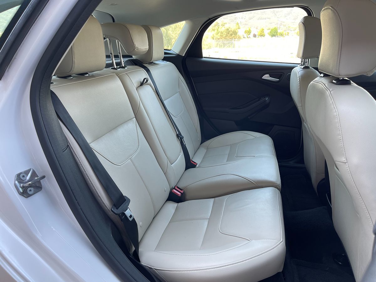 2018 Ford Focus Titanium photo 23