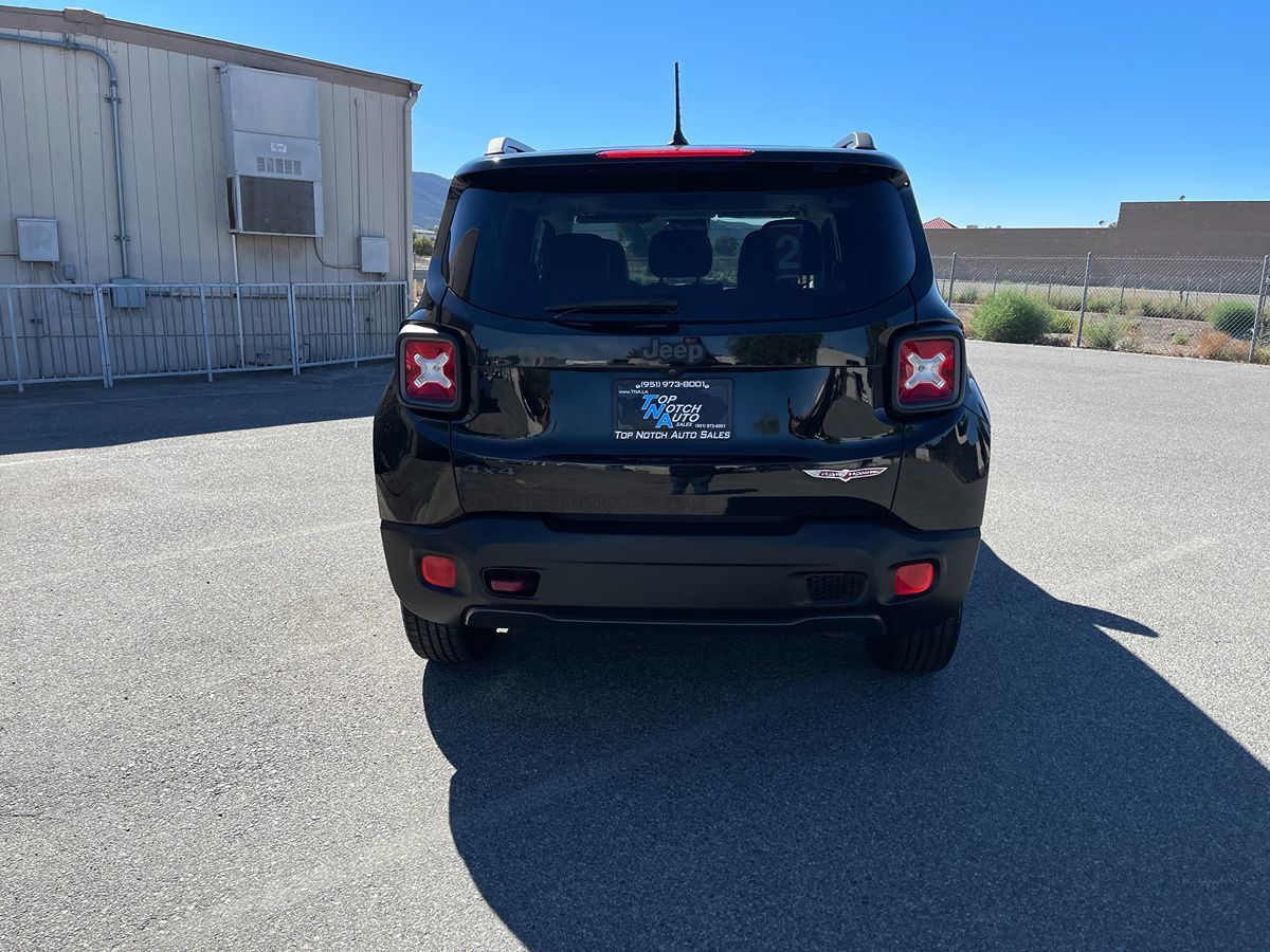 2016 Jeep Renegade Trailhawk photo 6