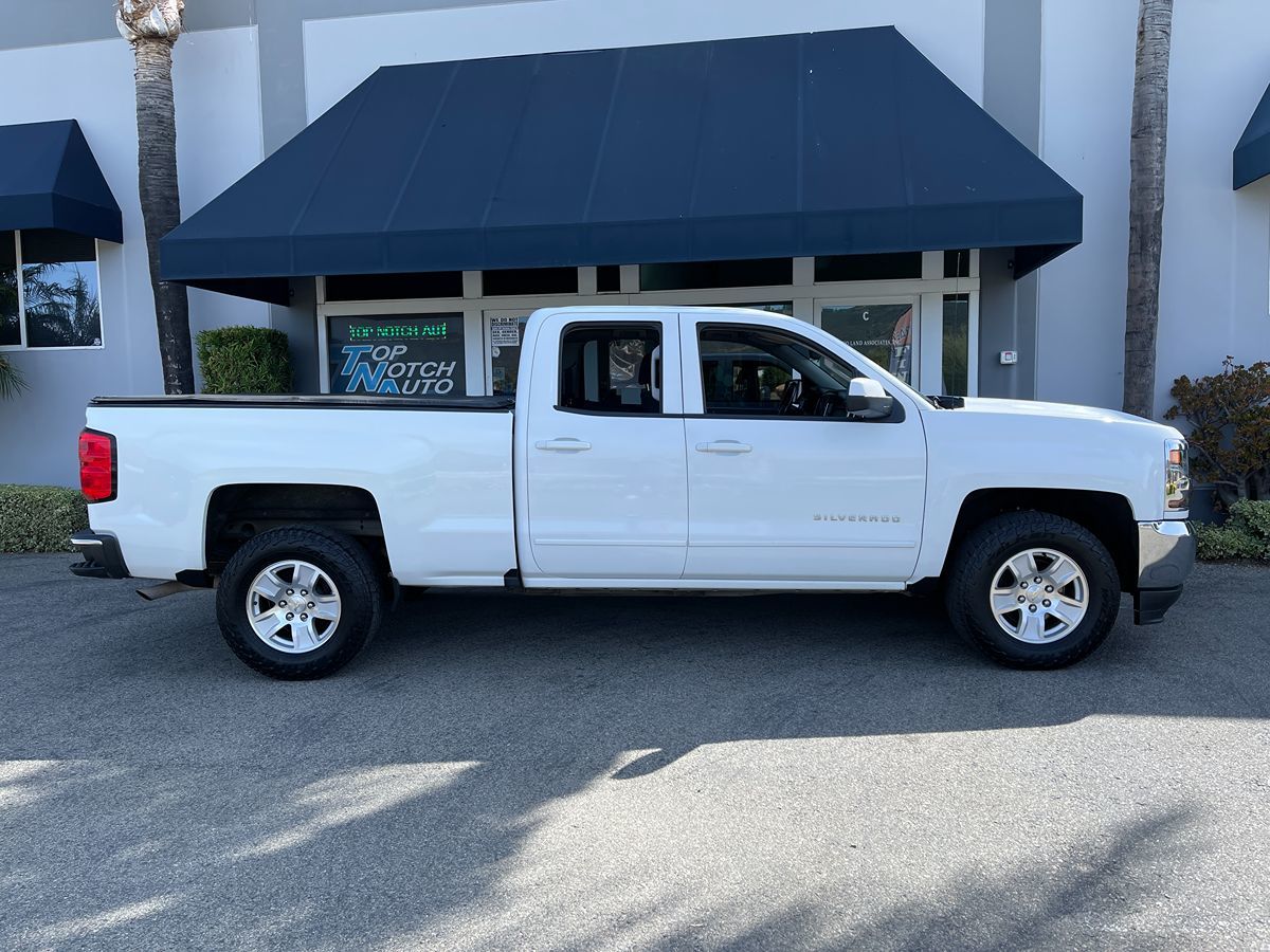 2018 Chevrolet Silverado 1500 LT photo 4