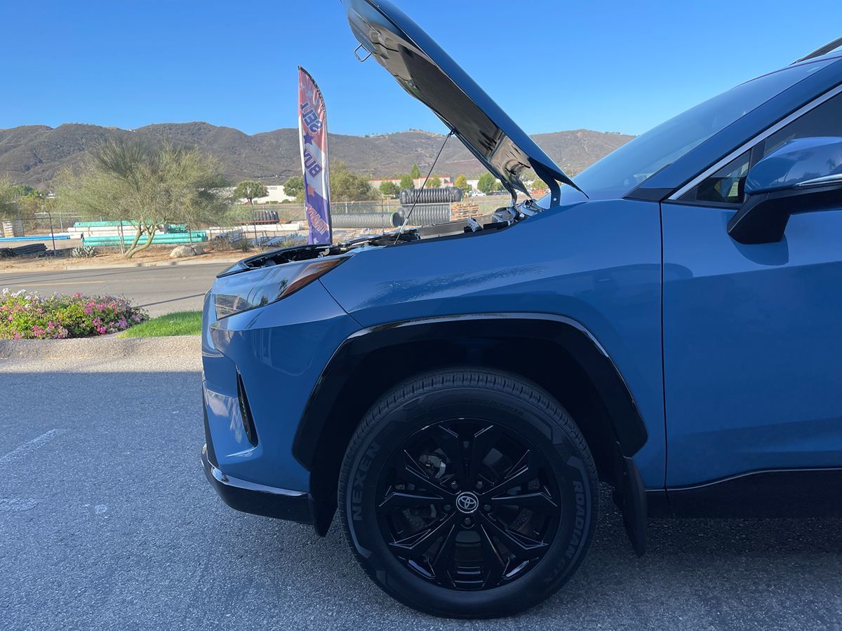 2022 Toyota RAV4 Hybrid SE photo 31