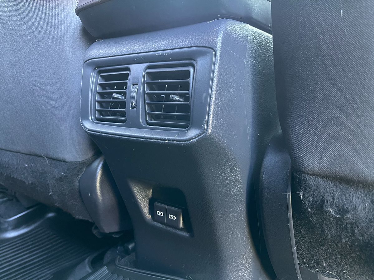 2022 Toyota RAV4 Hybrid SE photo 27