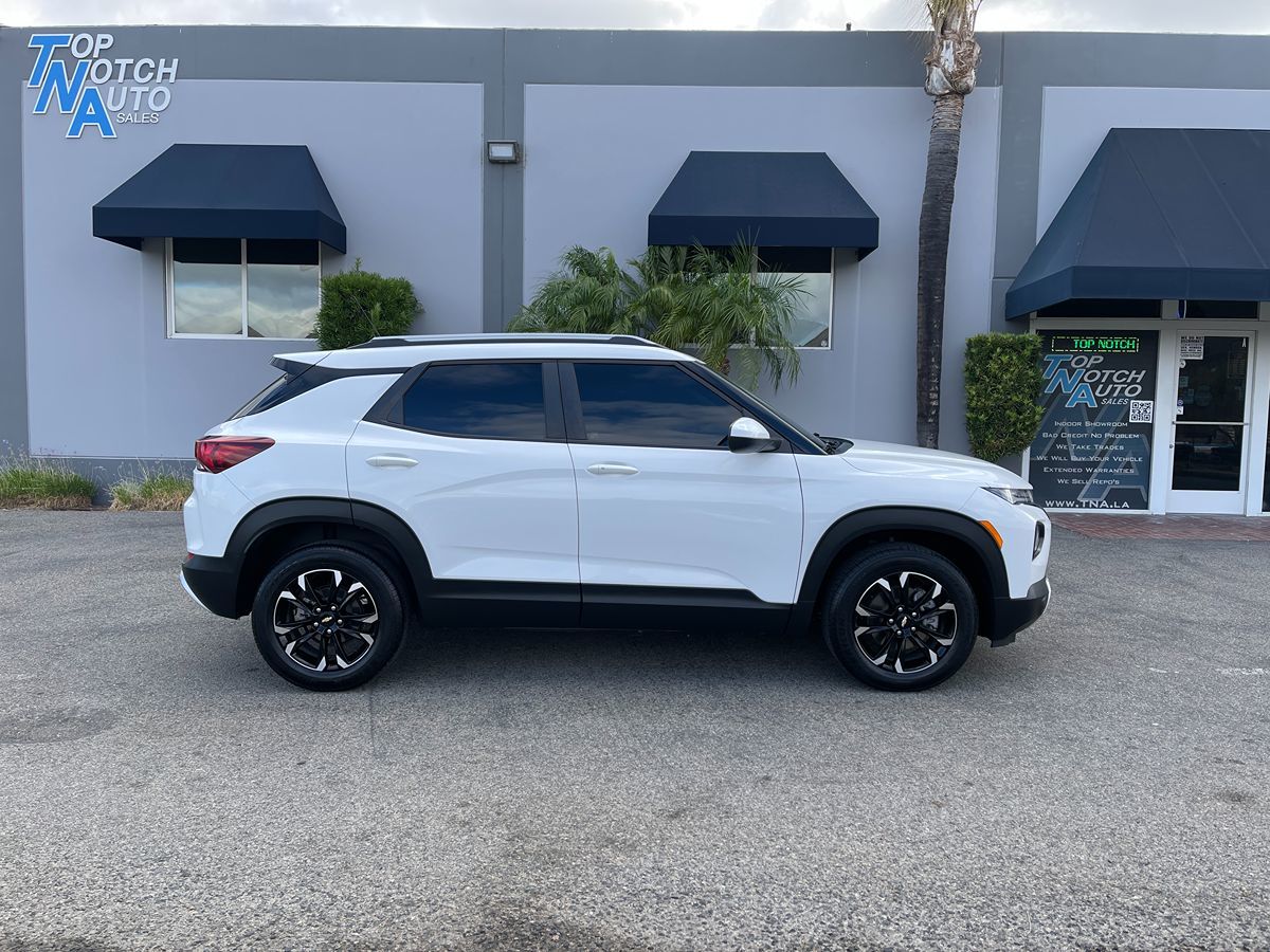 2021 Chevrolet Trailblazer LT photo 3