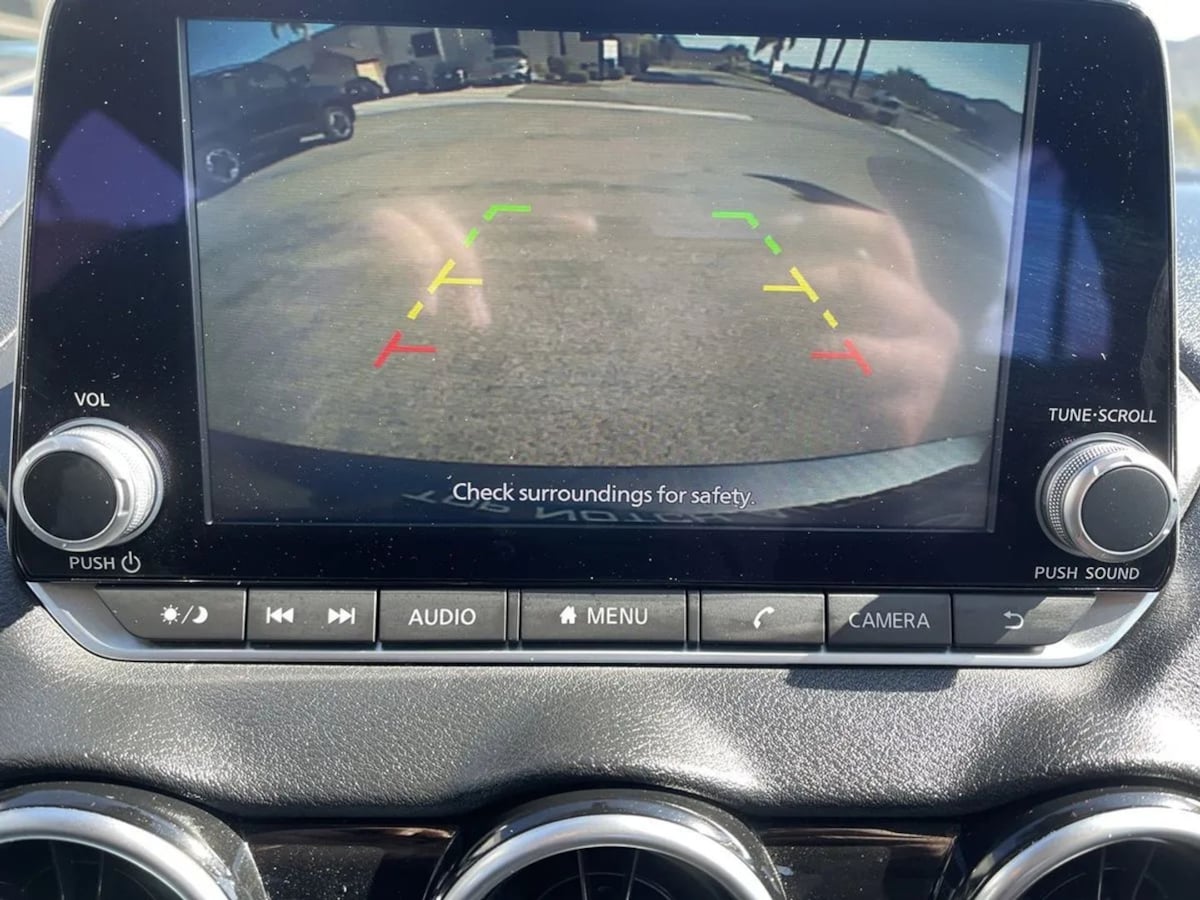 2023 Nissan Sentra SV - Photo 9