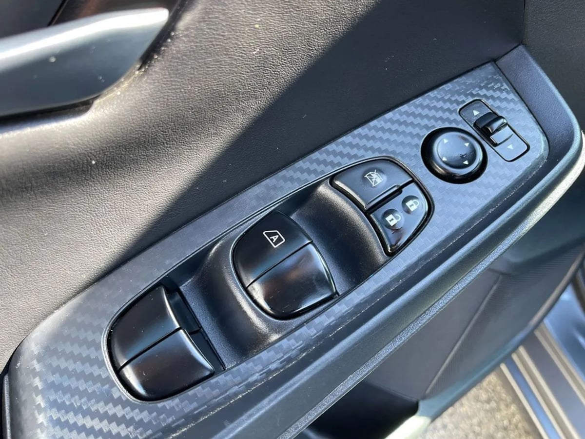 2023 Nissan Sentra SV - Photo 17
