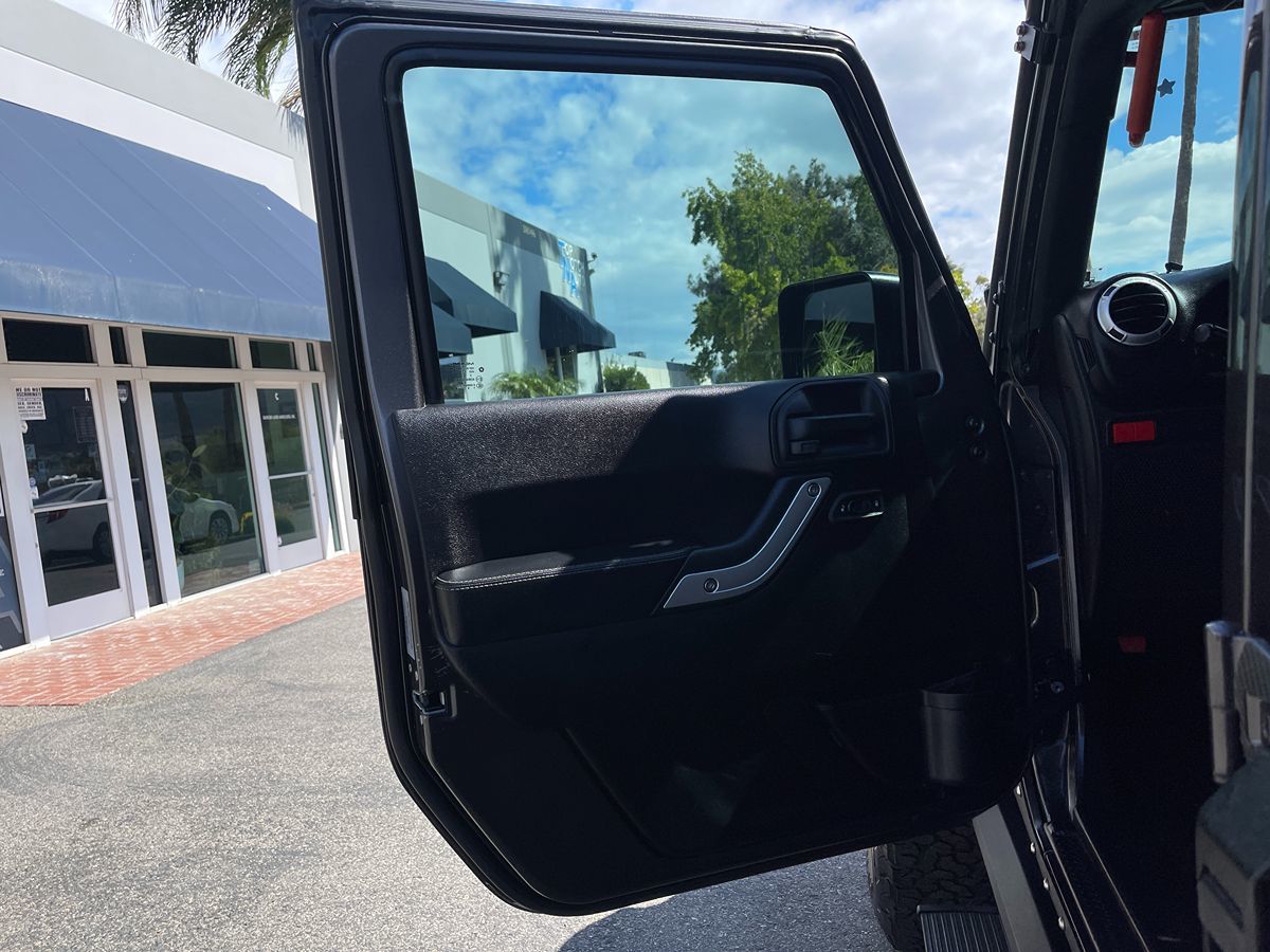 2017 Jeep Wrangler Unlimited Rubicon Hard Rock photo 15