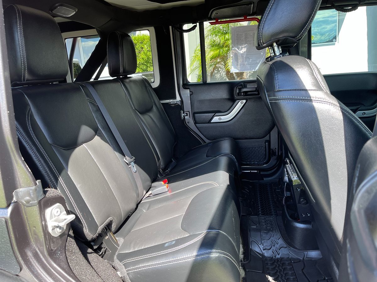 2017 Jeep Wrangler Unlimited Rubicon Hard Rock photo 22