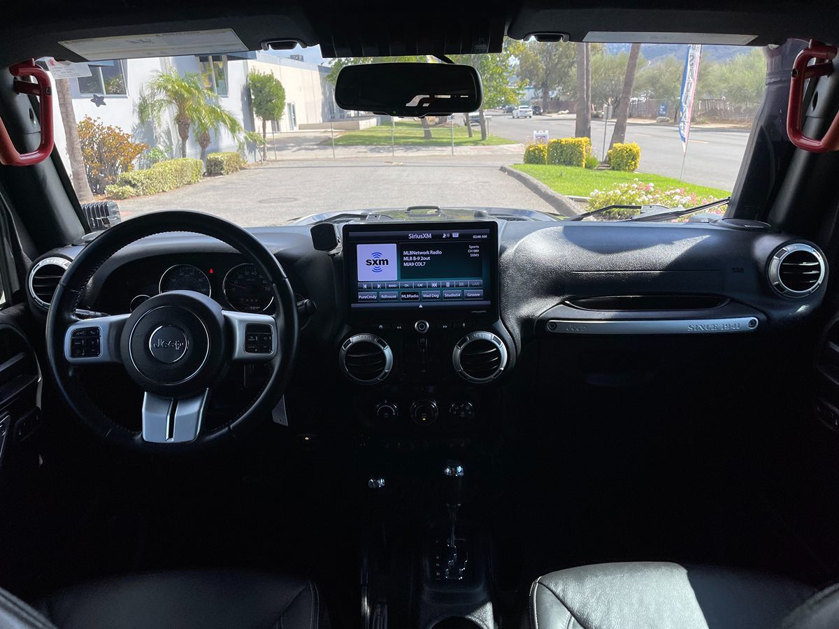 2017 Jeep Wrangler Unlimited Rubicon Hard Rock photo 13