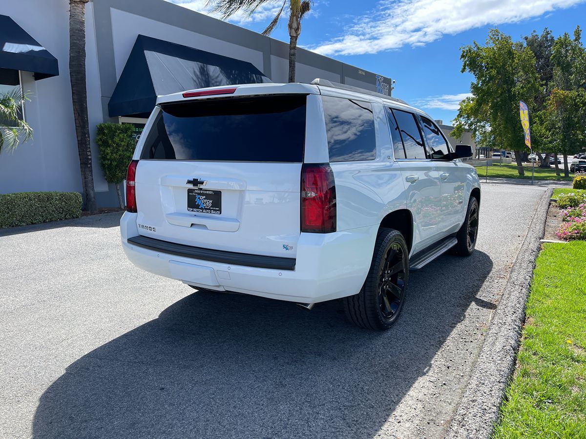 2016 Chevrolet Tahoe LT photo 3