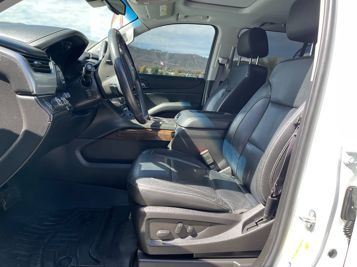 2016 Chevrolet Tahoe LT photo 14