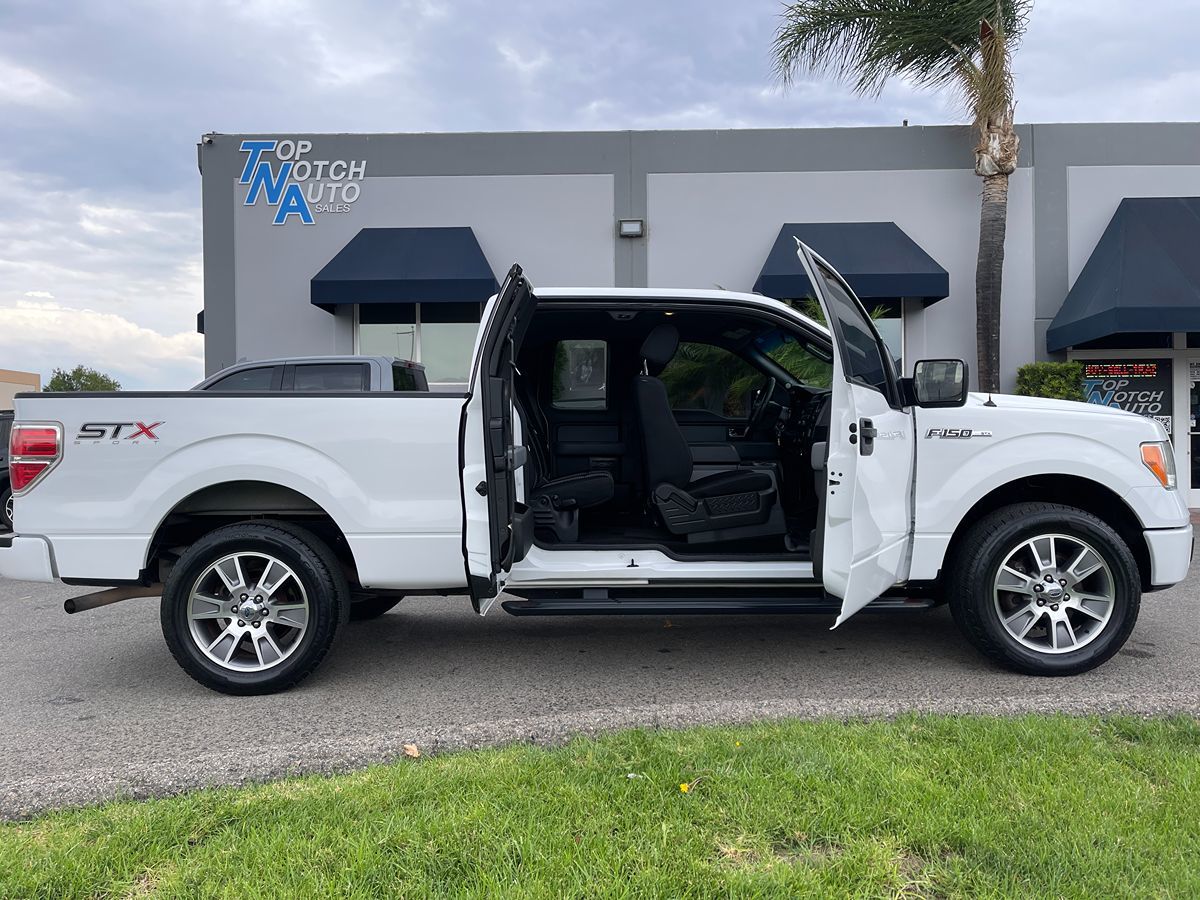 2014 Ford F-150 STX photo 2